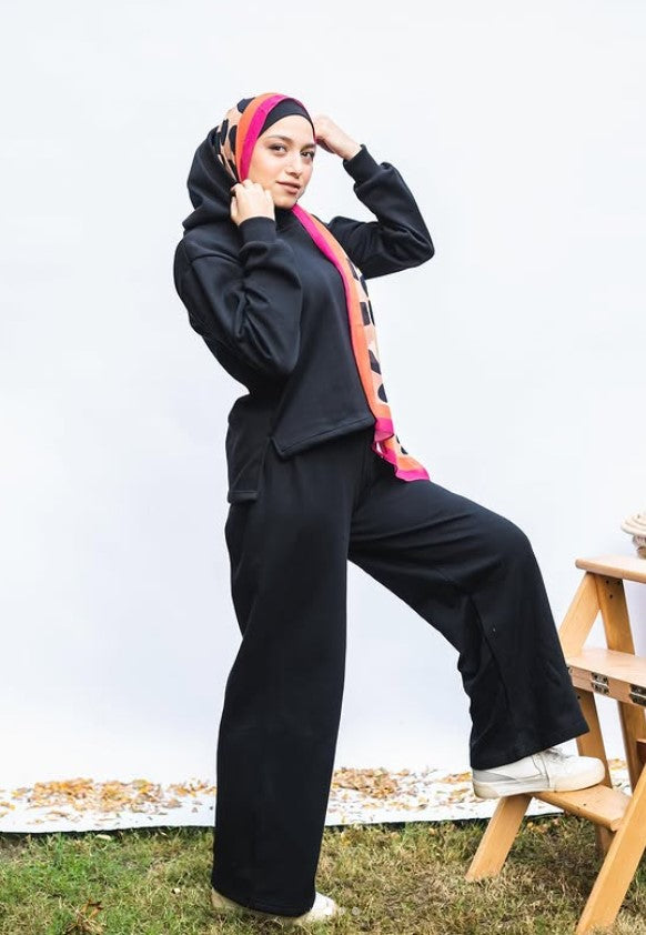 Black milton sweetshirt